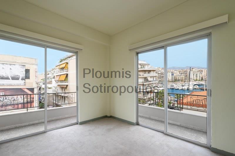Independent Building in Pasalimani, Piraeus Greece for Rent