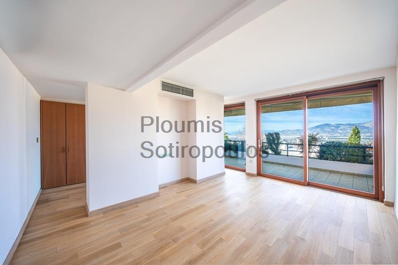 Luxurious Maisonette in Politia Greece for Sale