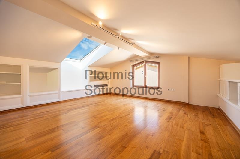 Luxurious Maisonette in Politia Greece for Sale