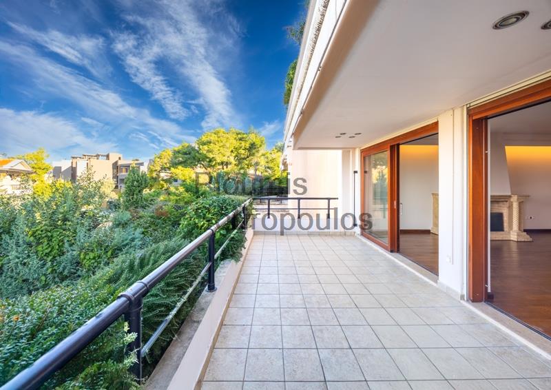 Luxurious Maisonette in Politia Greece for Sale