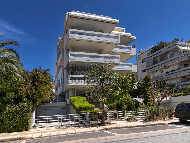 Penthouse perfection, Vouliagmeni Greece for Sale