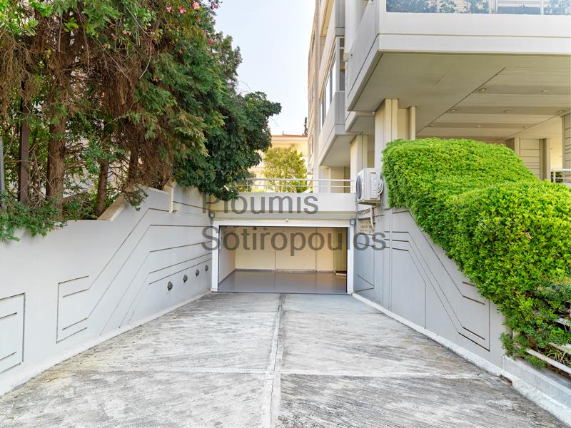 Penthouse perfection, Vouliagmeni Greece for Sale