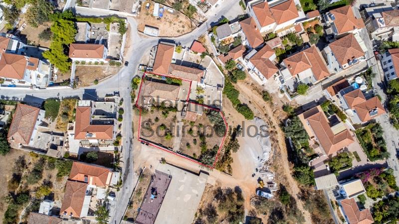 Οικόπεδο με παλαιά κατοικία στις Σπέτσες Ελλάδα προς Πώληση