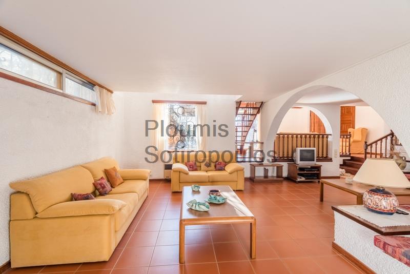 Κλασική μονοκατοικία στα Καλύβια Αττικής Ελλάδα προς Πώληση