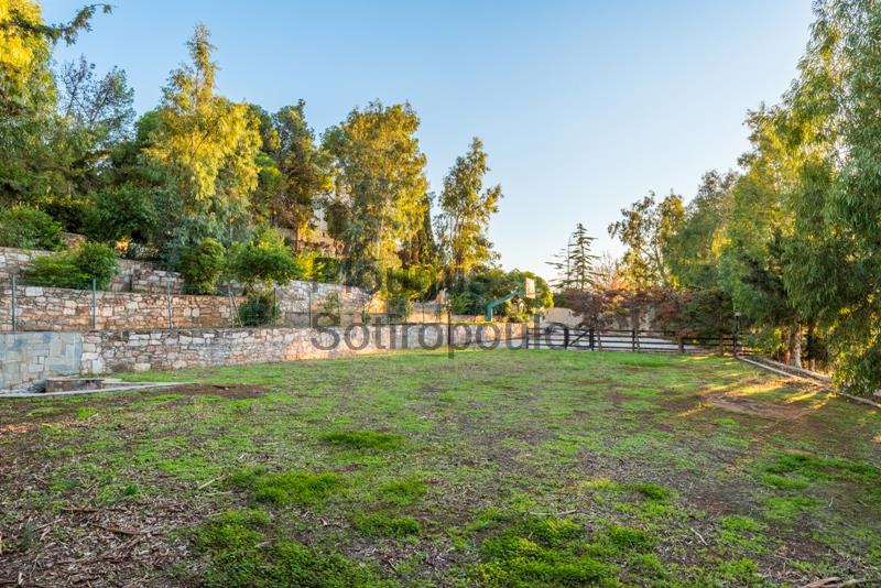 Κλασική μονοκατοικία στα Καλύβια Αττικής Ελλάδα προς Πώληση