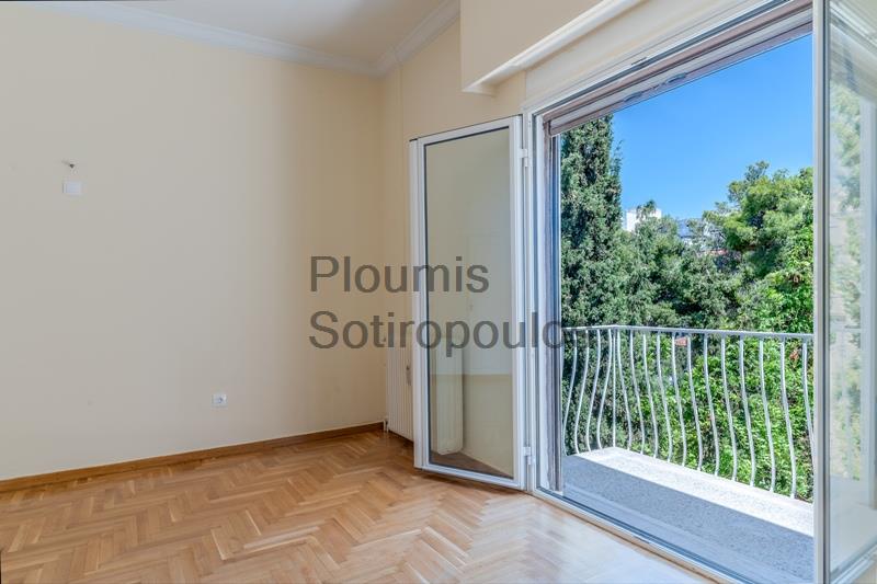 Traditional Apartment on Vas. Sofias, Mavili Square Greece for Rent