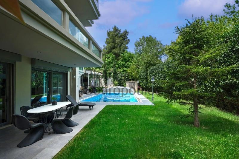 Luxurious Apartment-Villa with Garden and Pool in Politia Greece for Sale