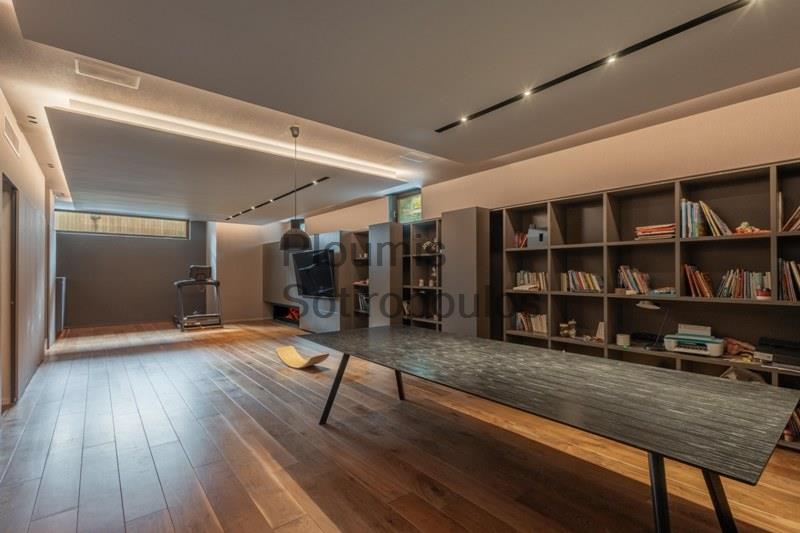 Μοντέρνα Κατοικία στην Περιοχή της Καστρίτσας, Νέα Ερυθραία Ελλάδα προς Πώληση