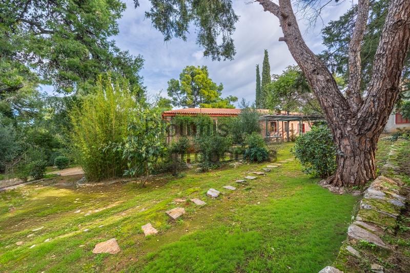 Σπάνια ιδιοκτησία στην Εκάλη Ελλάδα προς Πώληση