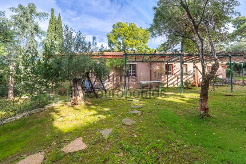 Σπάνια ιδιοκτησία στην Εκάλη Ελλάδα προς Πώληση