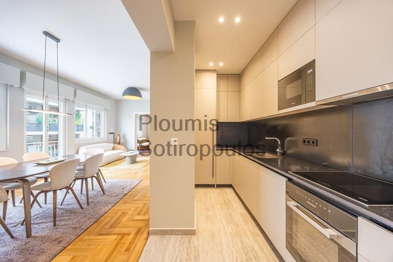 Αρχοντικό Διαμέρισμα στην Πλατεία Κολωνακίου Ελλάδα προς Πώληση